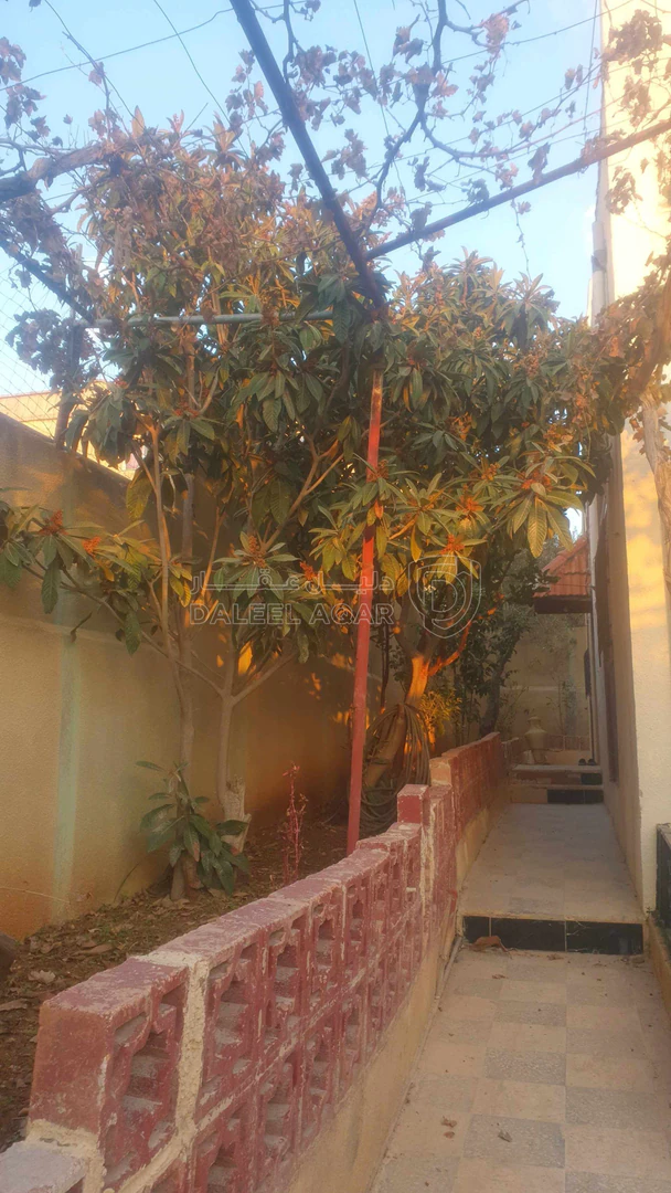 فيلا/منزل في اربد حي المطارق دوار الخوالده - 52,000 دأ - صورة 1