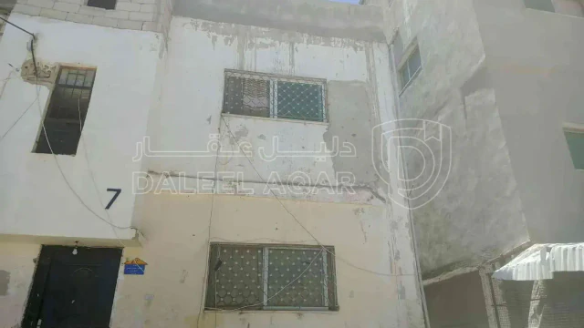 مبنى - عين الباشا حي الرمل الشرقي دخله القارب مول  - 50000 دأ
