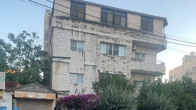 مبنى في عمان دوار السابع شارع عبدالرحيم جردانه - 350,000 دأ - صورة NaN
