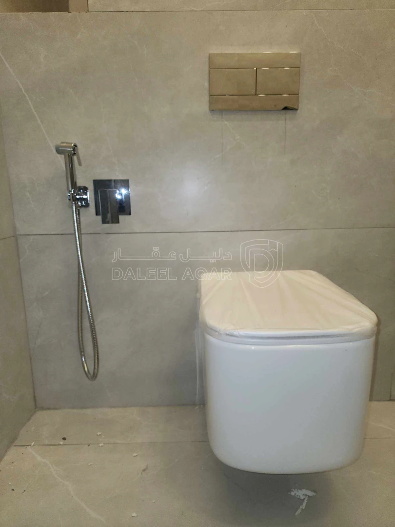 شقة في حي الصحابه كرادور عبدون  - 270,000 دأ - صورة 1