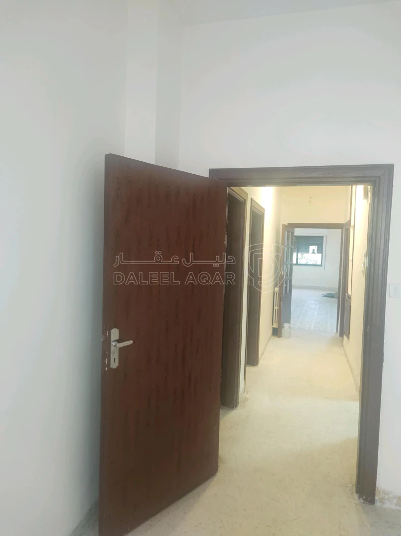 شقة في الشميساني قرب المستشفى التخصصي  - 70,000 دأ - صورة 1