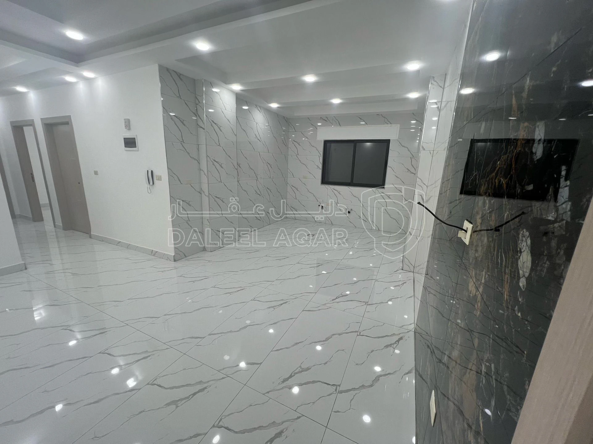 شقة في ضاحيه الامير حسن - 65,000 دأ - صورة 3