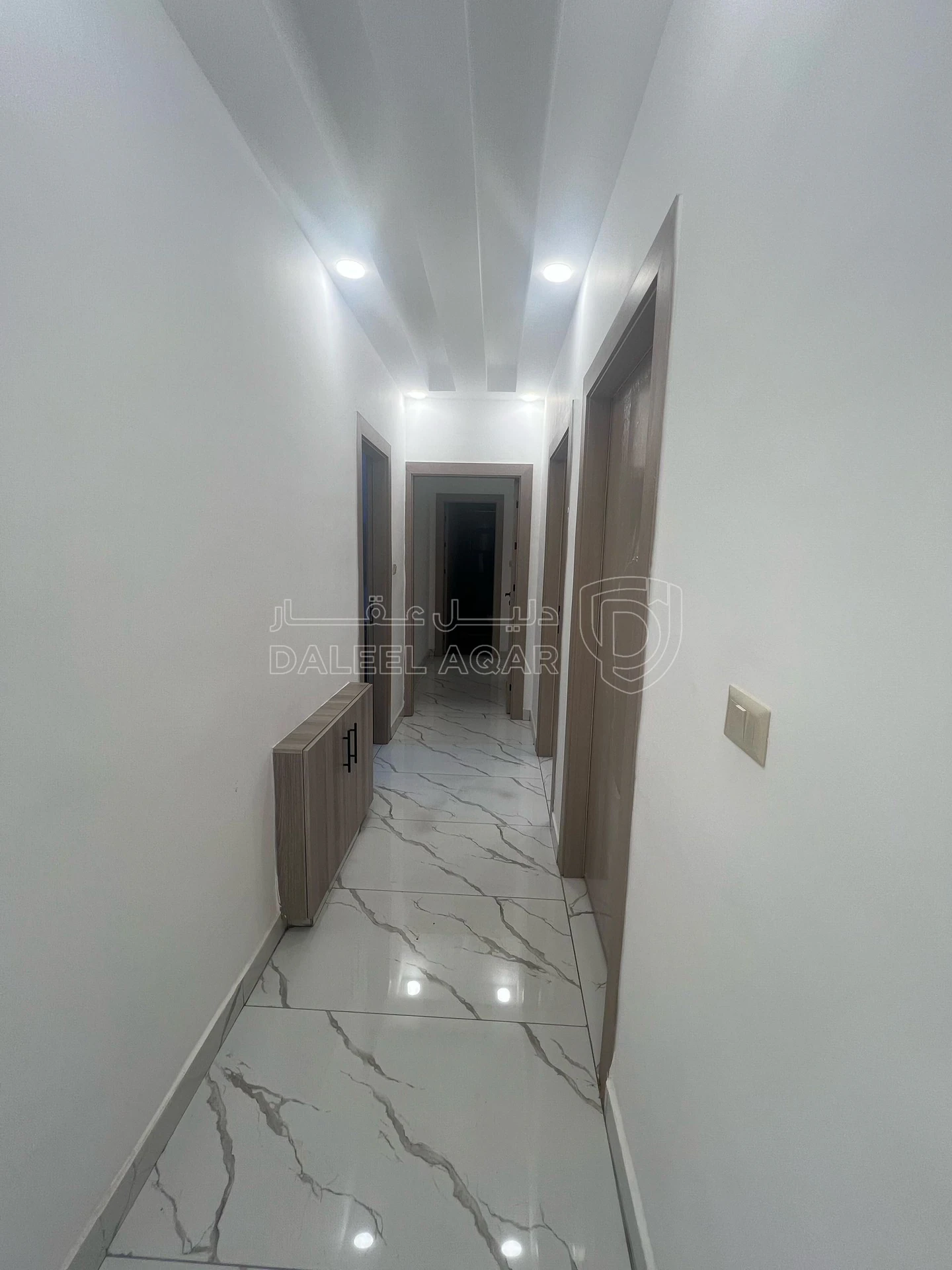 شقة في ضاحيه الامير حسن - 65,000 دأ - صورة 4