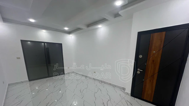 شقة - ضاحيه الامير حسن - 65000 دأ
