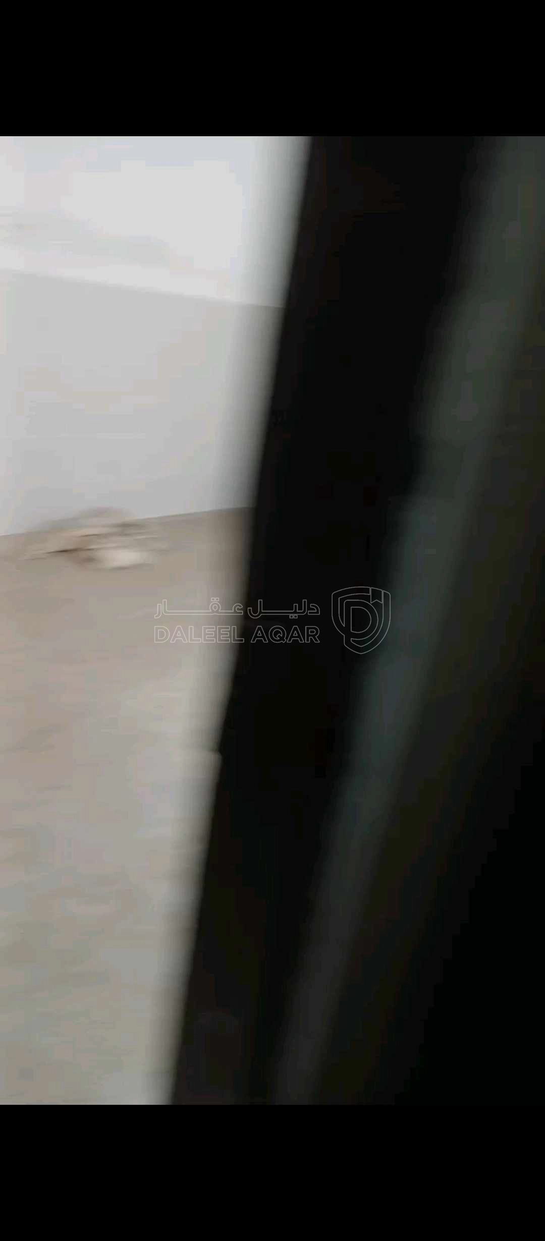 شقة في شقة للبيع مقسومة شقتين تصلح للسكن او الاستثمار  - 19,000 دأ - صورة 1