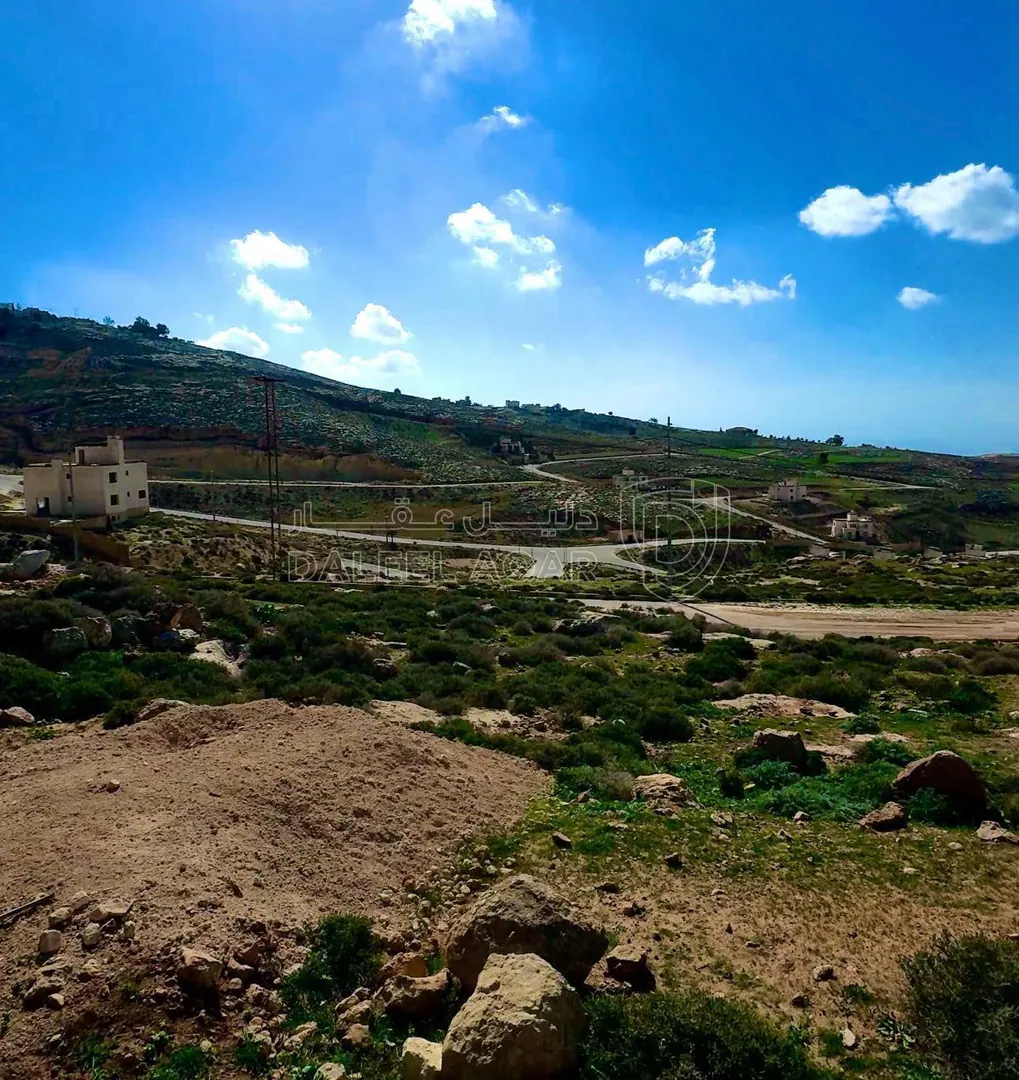أرض في خلف الجامعة الالمانية - 30,000 دأ - صورة 1