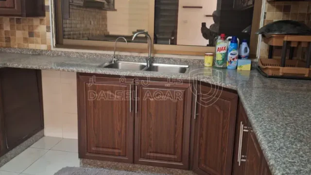 شقة - جبل الزهور شارع رقية - 60000 دأ