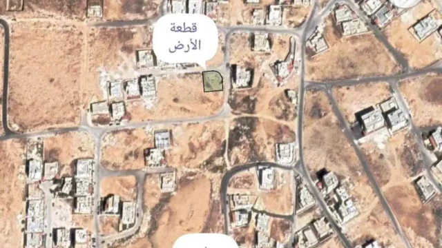 أرض - حي المسامير بالقرب من مدارس الهدى والنور - 69000 دأ