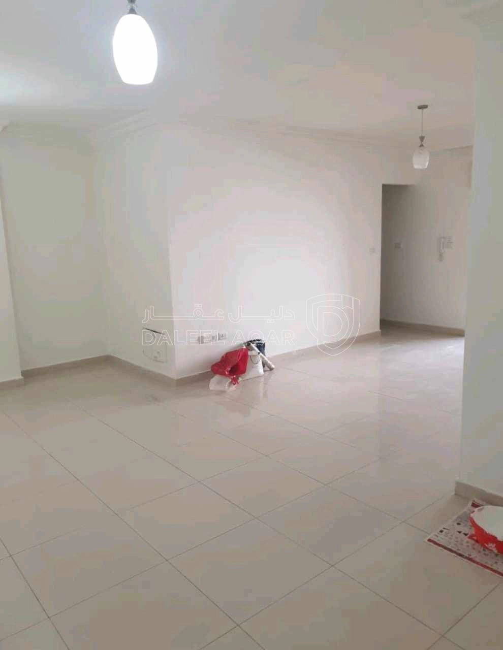 شقة في ام السماق -خلف مسجد احد - شارع سكينة - 72,000 دأ - صورة 1