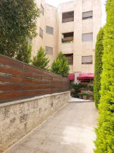 شقة - ام السماق -خلف مسجد احد - شارع سكينة - 72000 دأ