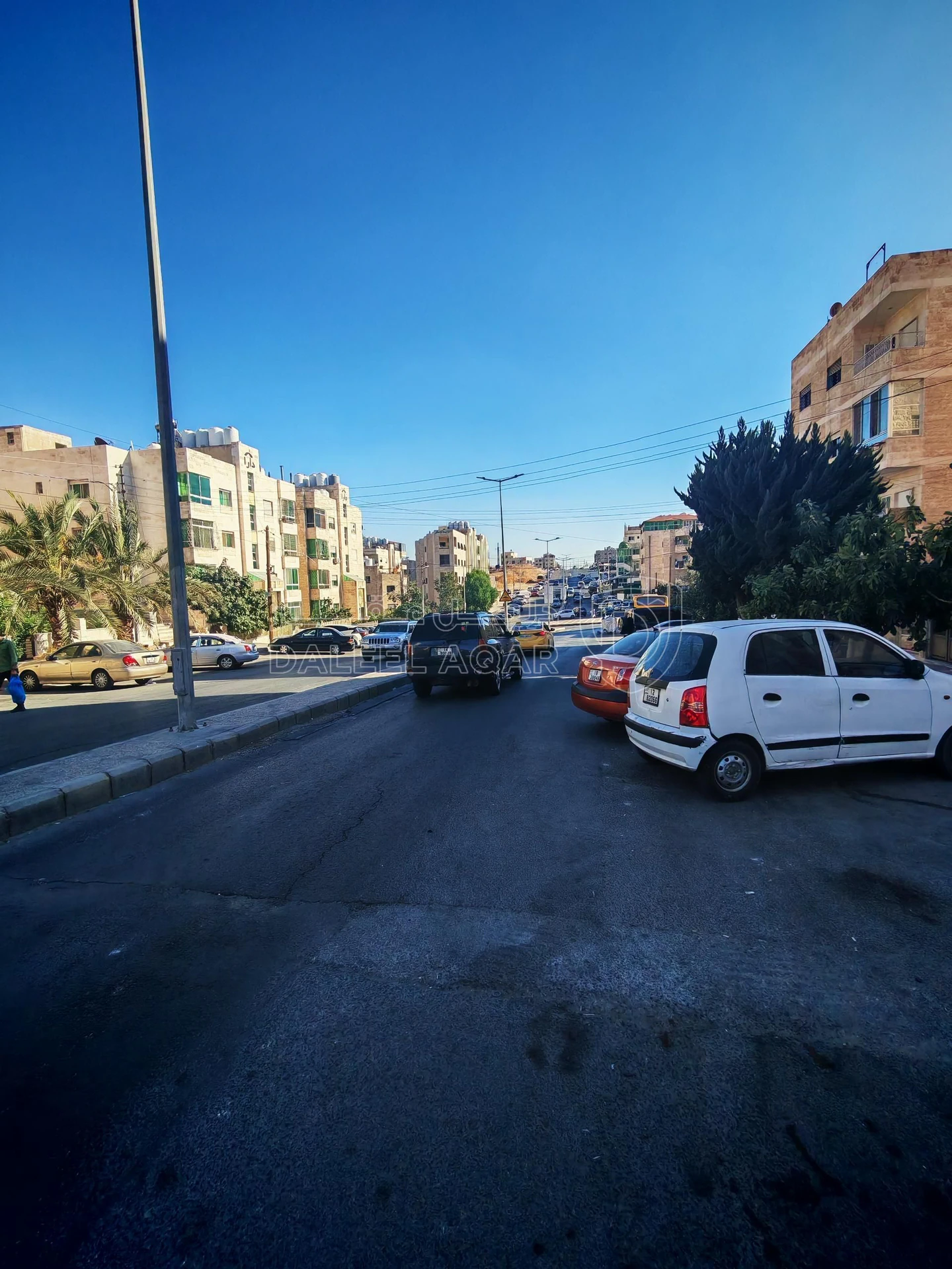 شقة في عمان - شارع الاستقلال - بجانب مسجد فخري سنجقية - 38,000 دأ - صورة 1