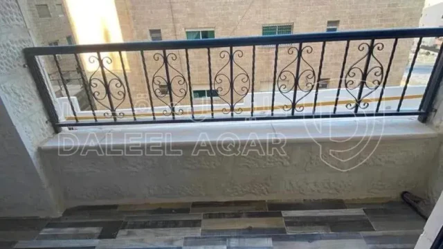 شقة - المدينة الرياضية شارع مهاوش العبداللات عمارة رقم 40 - 135000 دأ