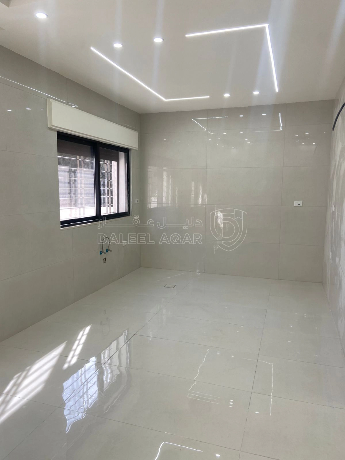 شقة في شقة امامية لقطة جديدة 132 متر في ضاحية الامير علي  - 60,000 دأ - صورة 1