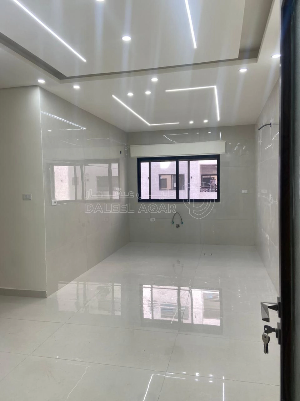 شقة في شقة امامية لقطة جديدة 132 متر في ضاحية الامير علي  - 60,000 دأ - صورة 1