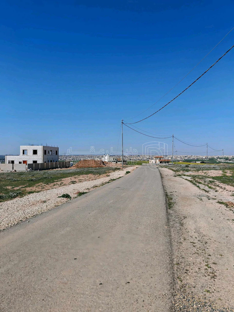 أرض في جلول،مرتفعة مطلة على مادبا - 31,000 دأ - صورة 1