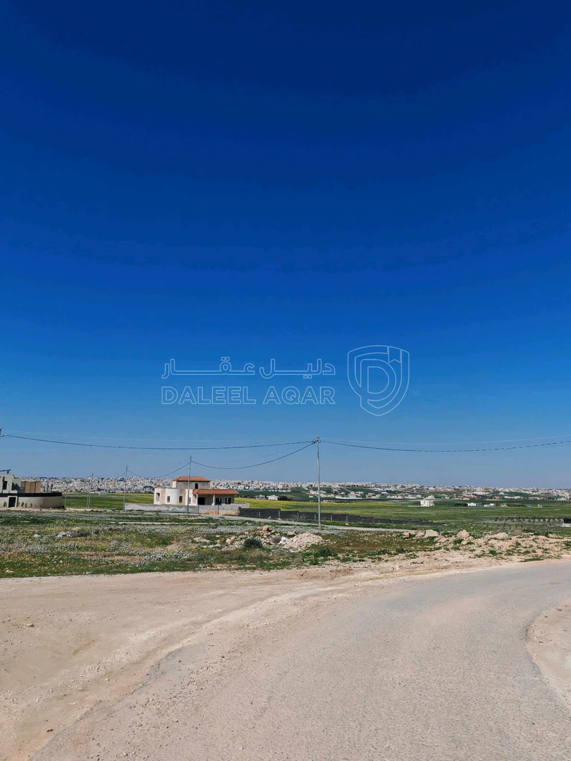 أرض في جلول،مرتفعة مطلة على مادبا - 31,000 دأ - صورة 1