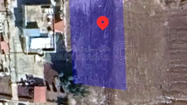 أرض - ع شارعين ٢٠ م - 74000 دأ