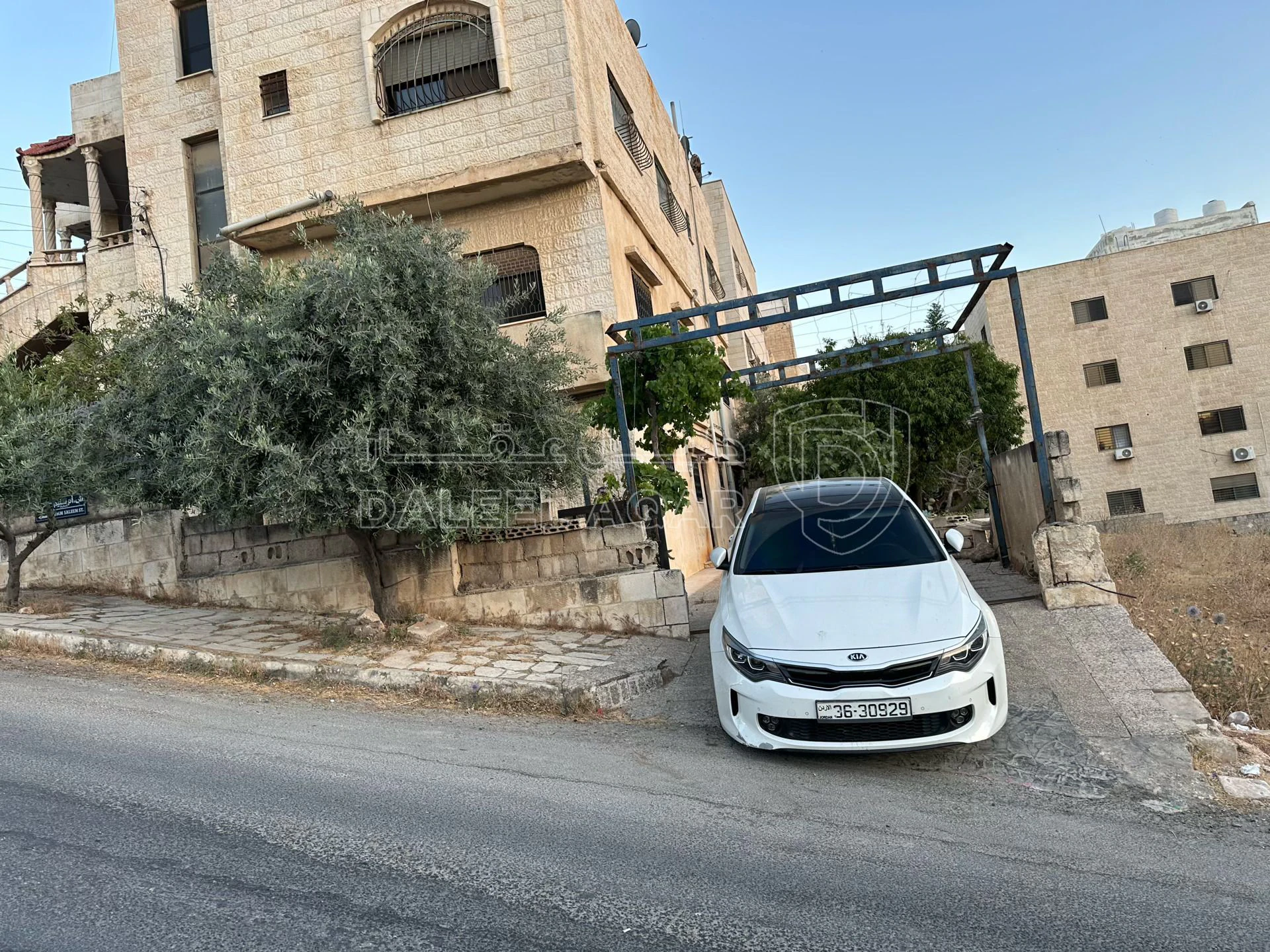شقة في عمان طبربور بلقرب من دوار الدبابة  - 30,000 دأ - صورة 2