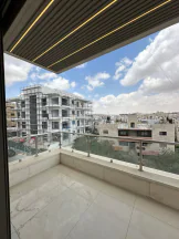 شقة - خلدا - بالقررب من مطعم ورد - 98000 دأ