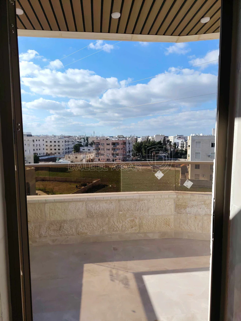 شقة في شقه ١٦٥م طابق اول فني للبيع خلف دوار الثقافة  - 68,000 دأ - صورة 1