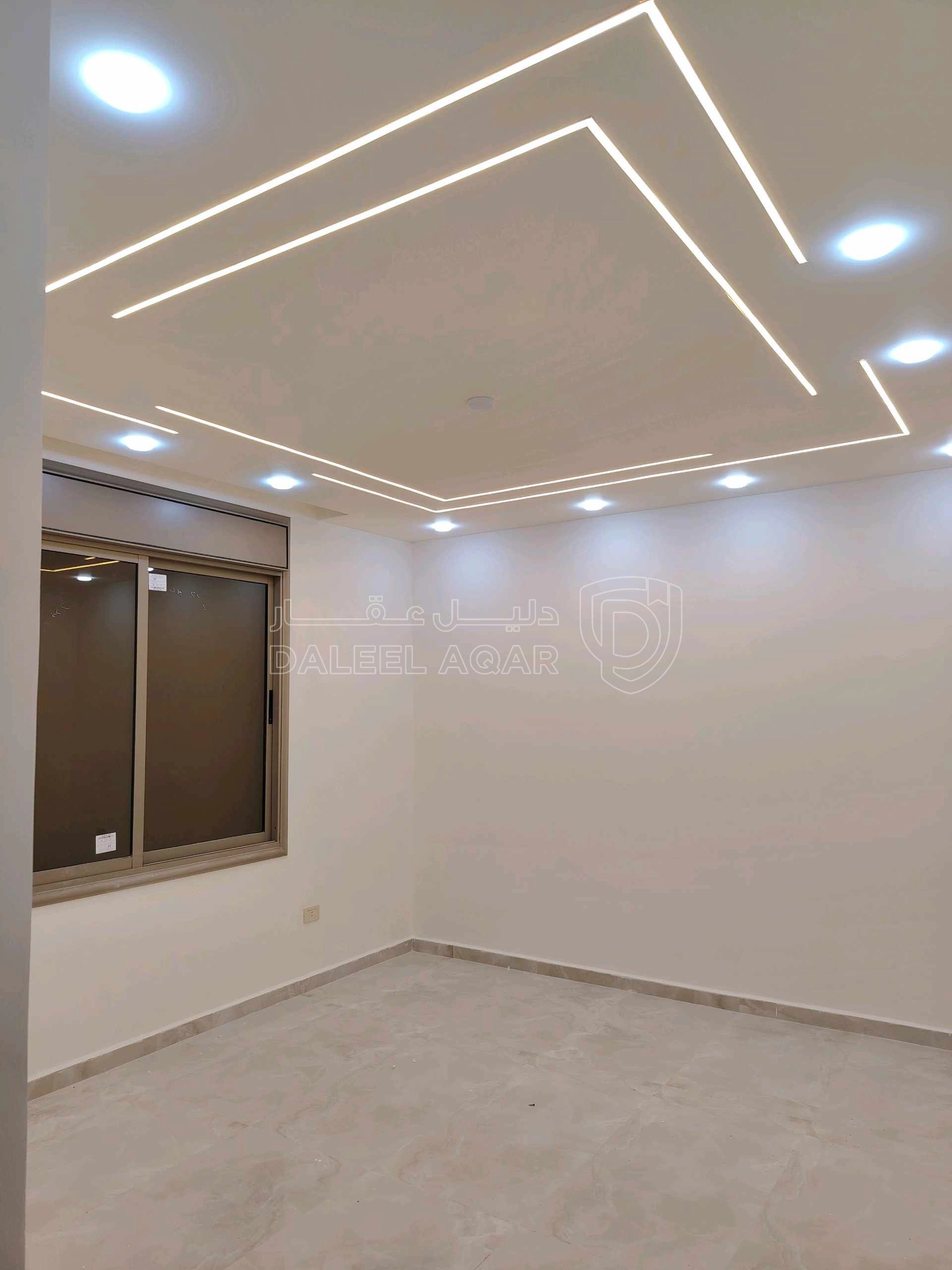 شقة في شقه ١٦٥م طابق اول فني للبيع خلف دوار الثقافة  - 68,000 دأ - صورة 1