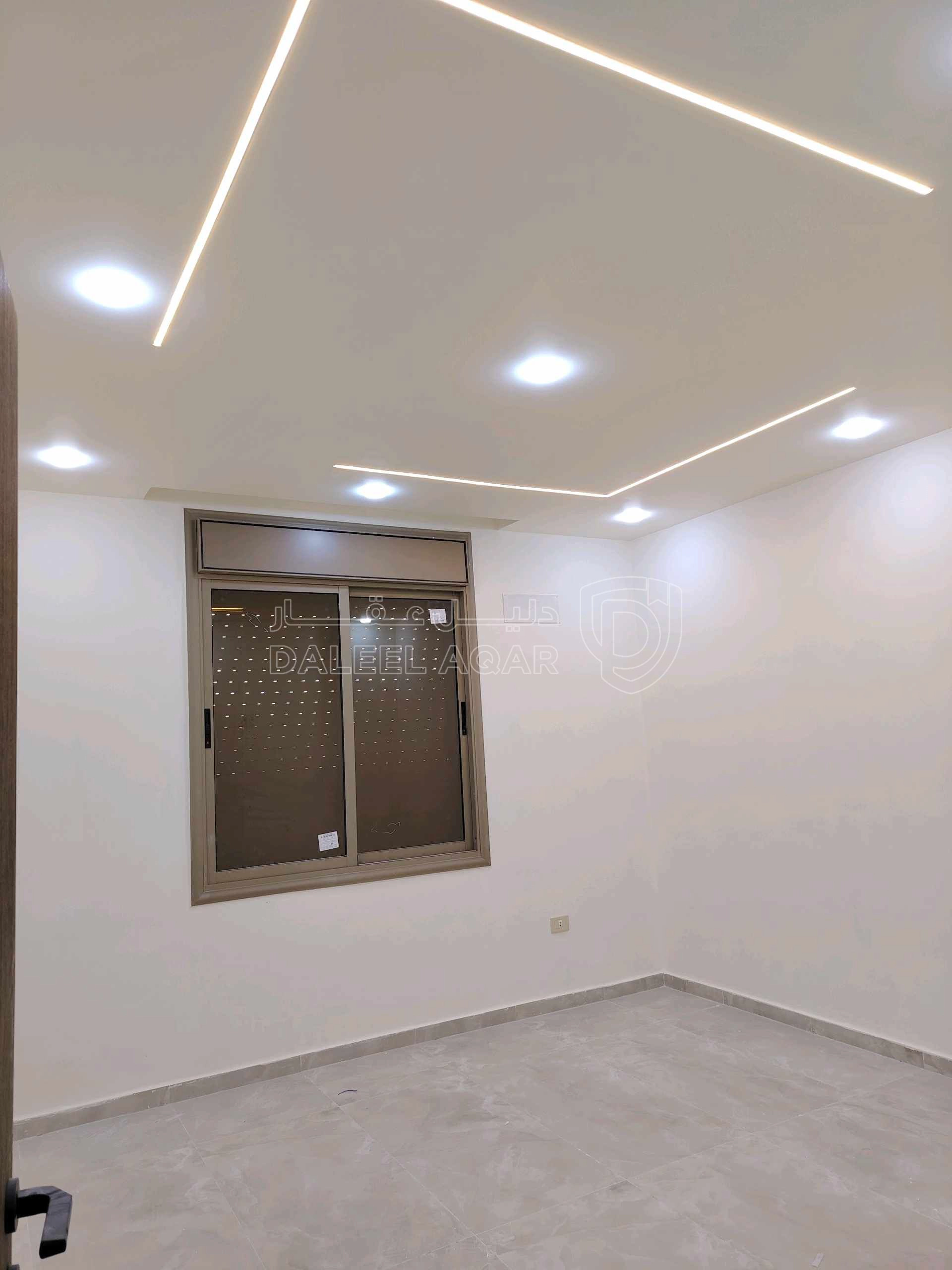 شقة في شقه ١٦٥م طابق اول فني للبيع خلف دوار الثقافة  - 68,000 دأ - صورة 1