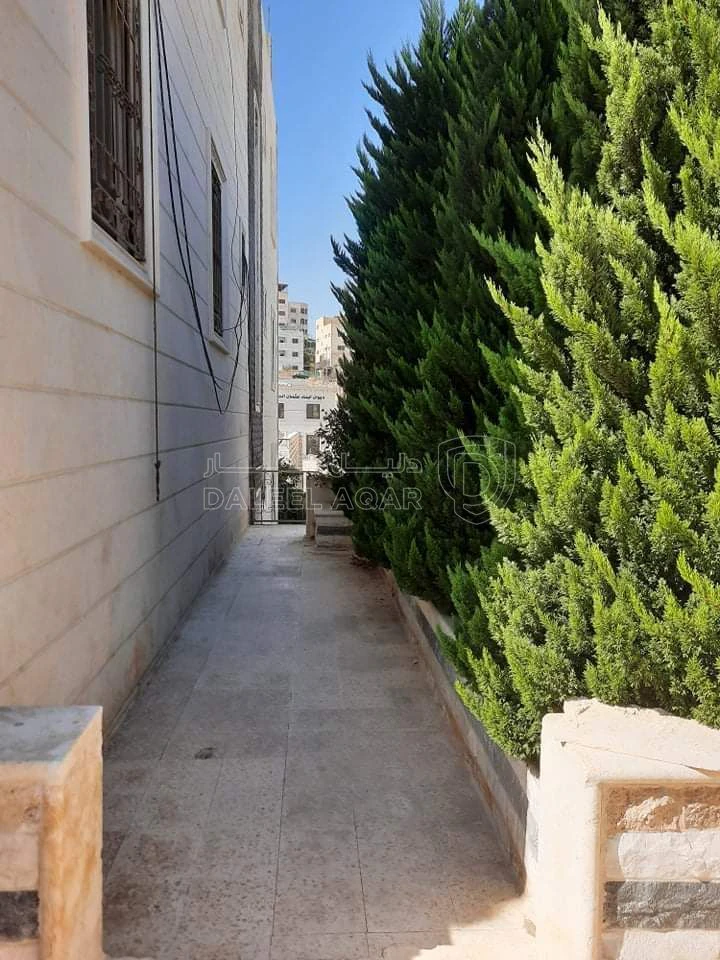فيلا/منزل في فيلا للبيع في ابو علندا  - 200,000 دأ - صورة 3