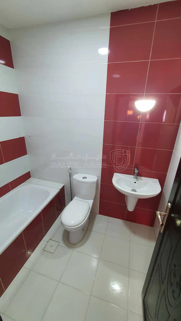 شقة في قرب دوار الزهور - 62,000 دأ - صورة 1