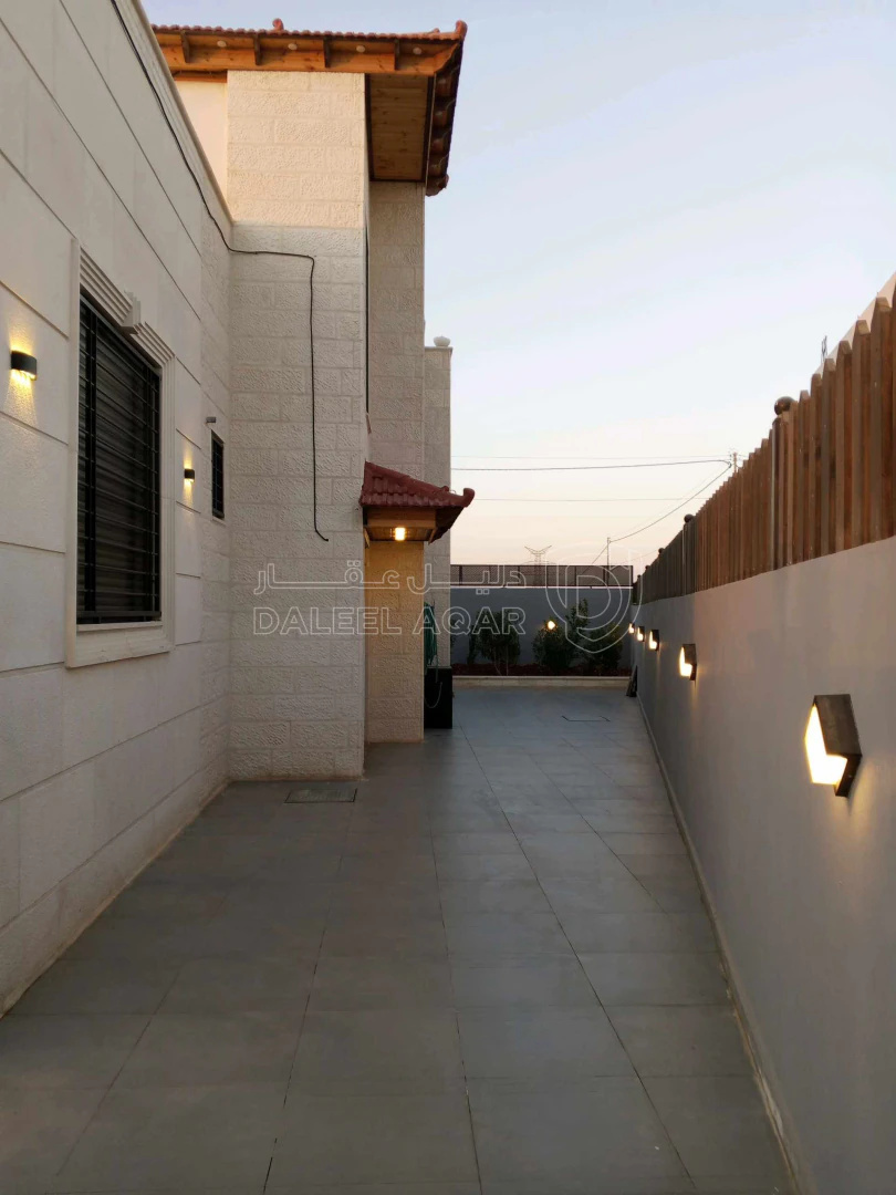 فيلا/منزل في منزل مستقل عمان الجديدة البيضاء - 142,000 دأ - صورة 1