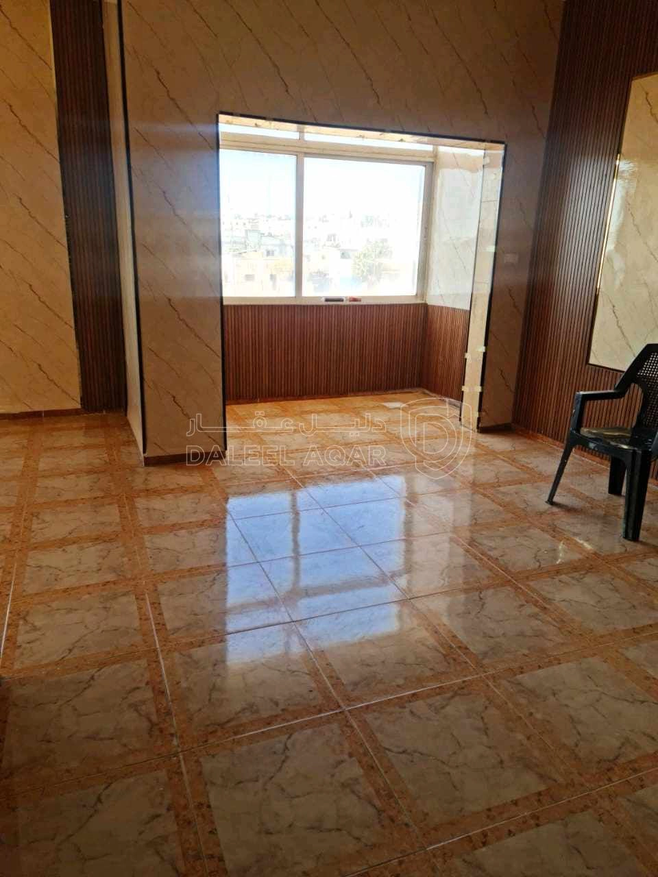 شقة في الرقيم بالقرب من مسجد نمره  - 16,500 دأ - صورة 1