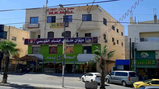 مبنى - الزرقاء الجديده -شارع الفلاتر - 530000 دأ