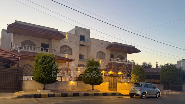 فيلا/منزل في عمان - حي الصحابة  - 750,000 دأ - صورة NaN