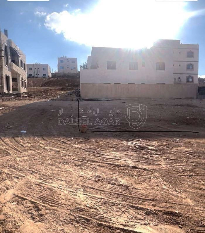 أرض في  ارض بالمستندة الغربية - 30,000 دأ - صورة 1