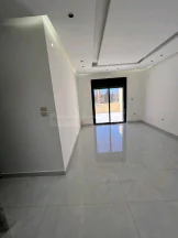 شقة في مقابل جامعة البتراء / طريق المطار / عميش - 79,000 دأ - صورة NaN