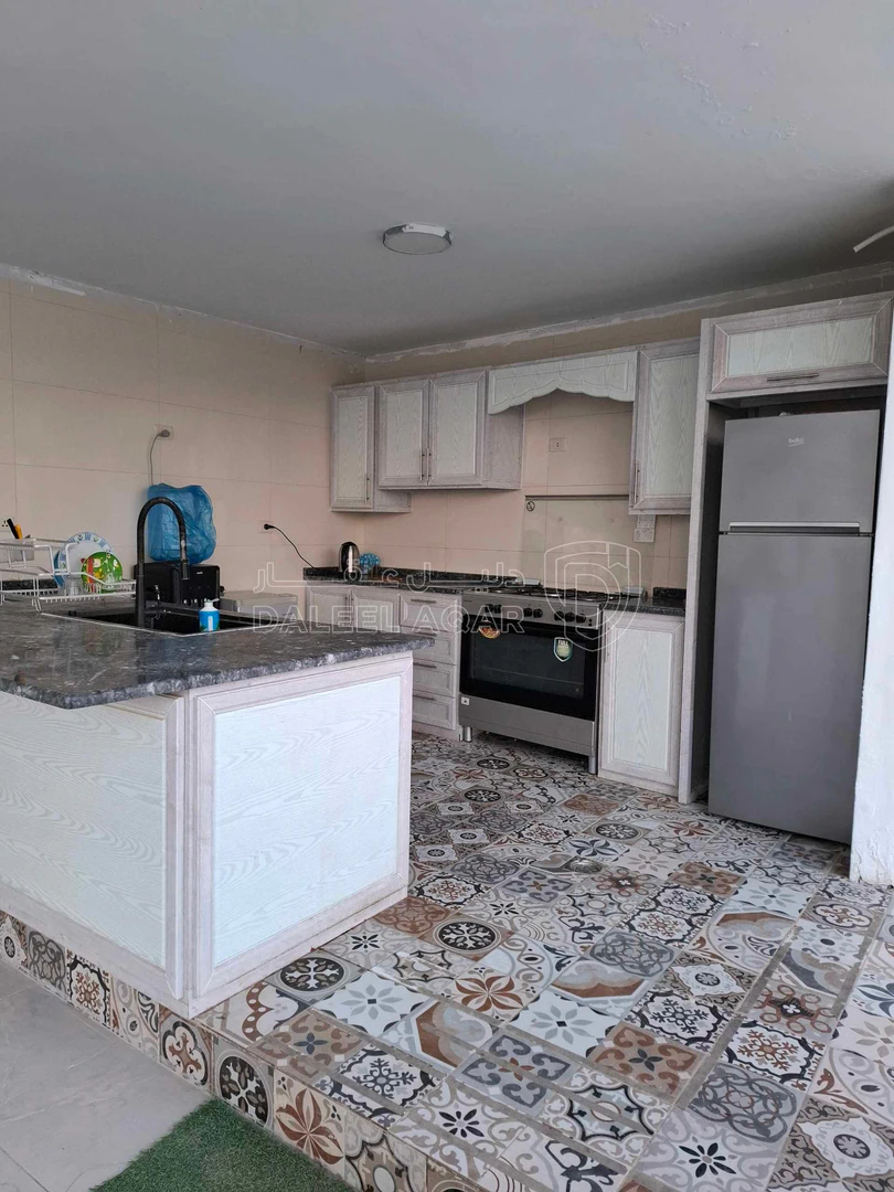 مزرعة/شاليه في طريق عمان حرش المصطبة خلف عسل الطيبات والبان فادي - 170,000 دأ - صورة 1