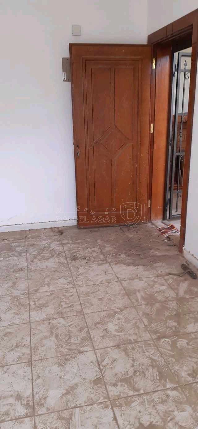 شقة في مدينة الشرق على الشارع المؤدي الى جامعة الزرقاء - 24,000 دأ - صورة 1