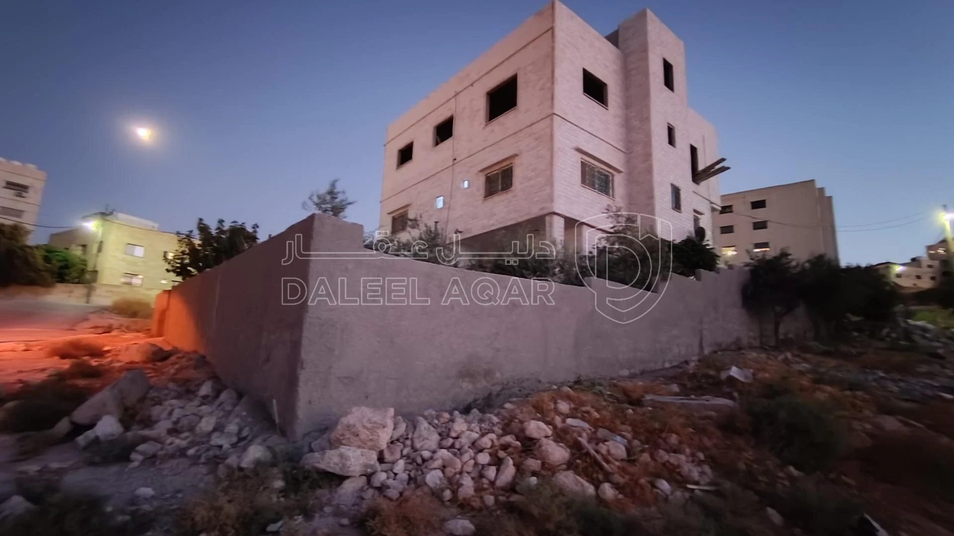 فيلا/منزل في الزرقاء الجديدة البتراوي / حي المسامير  - 190,000 دأ - صورة 15