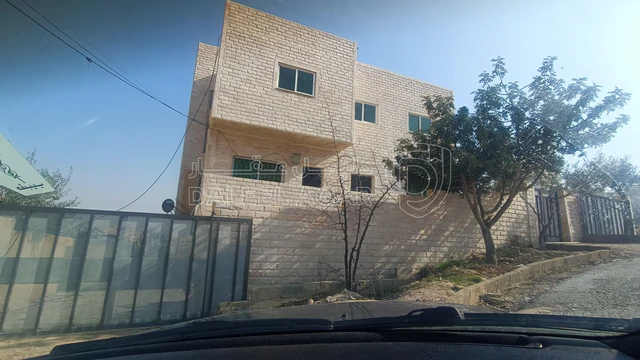 فيلا/منزل - الزرقاء الجديدة البتراوي / حي المسامير  - 190000 دأ