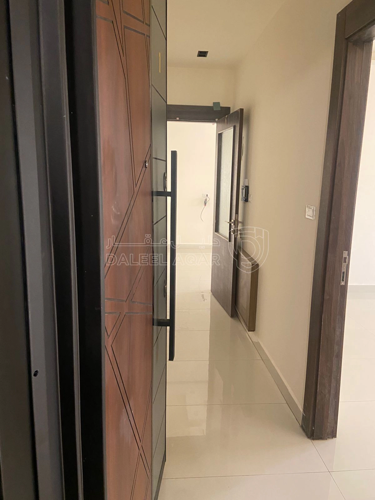 شقة في شقة لقطة ب 48 الف تشطيب فخم و حديث  - 48,000 دأ - صورة 1