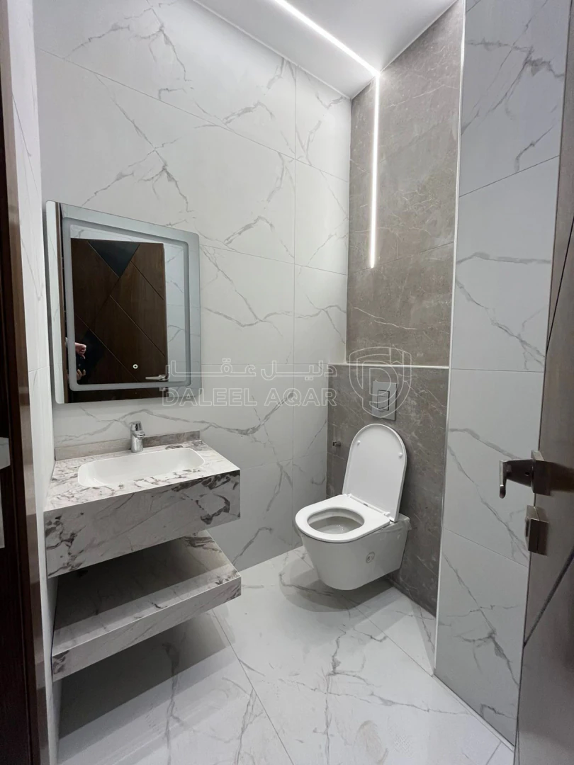 شقة في شقة ملوكية تشطيب فلل اسكان عالية مرج الحمام  - 138,000 دأ - صورة 1