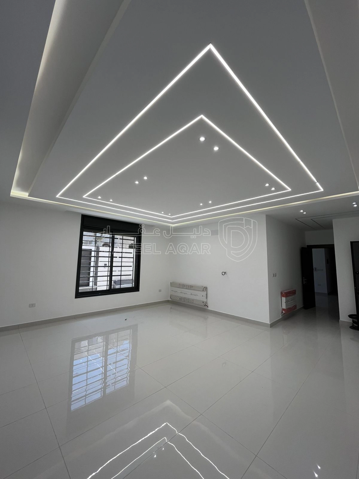 شقة في شقة ملوكية تشطيب فلل اسكان عالية مرج الحمام  - 138,000 دأ - صورة 1