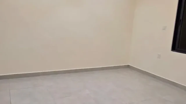 شقة - العقبة - المنطقة السكنية العاشرة - الجهة الشرقية - 64000 دأ