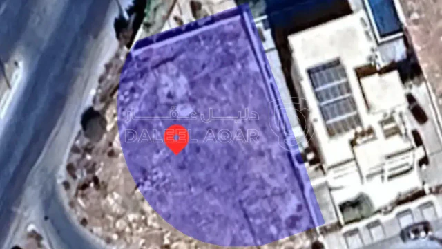 أرض - الظهير عمان ... على الشارع الرئيسي  - 650000 دأ