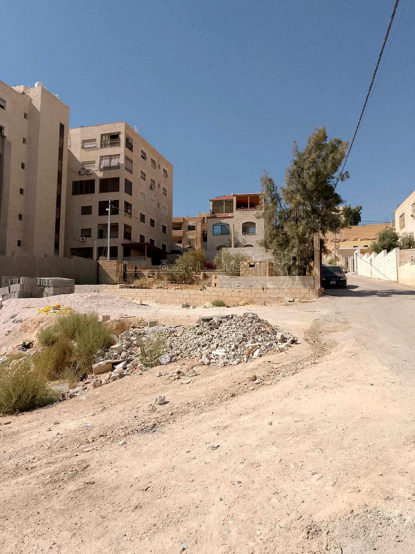 أرض في الزرقاء جبل المغير - 30,000 دأ - صورة 1