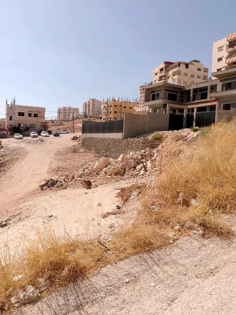 أرض في الزرقاء جبل المغير - 30,000 دأ - صورة 1