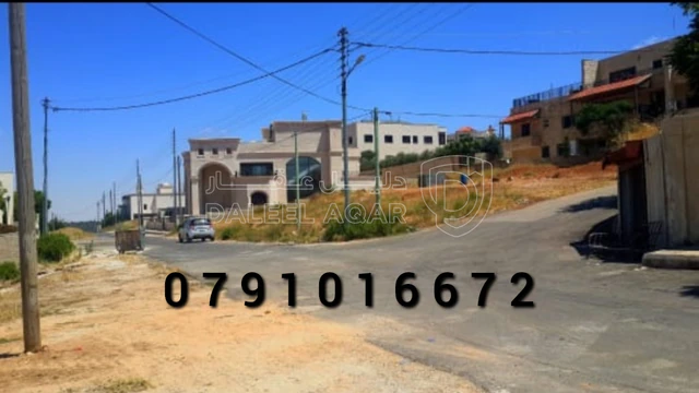 أرض - حوض الحويطي طريق المطار خلف مدارس العالمية  - 460000 دأ