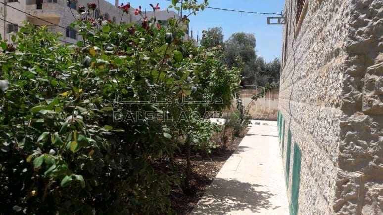 فيلا/منزل في اربد شارع الجامعه دخلة محمص القضماني  - 180,000 دأ - صورة 1