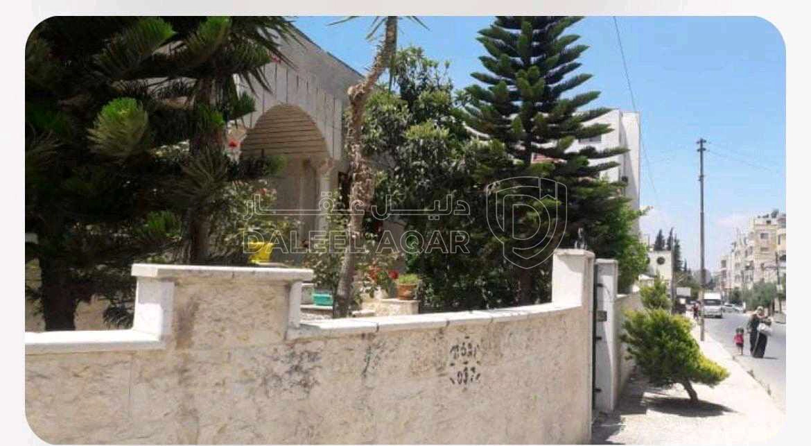 فيلا/منزل في اربد شارع الجامعه دخلة محمص القضماني  - 180,000 دأ - صورة 1