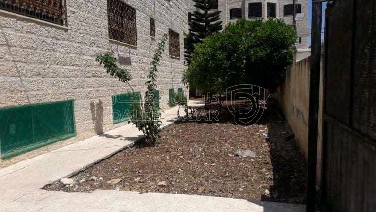 فيلا/منزل في اربد شارع الجامعه دخلة محمص القضماني  - 180,000 دأ - صورة 1