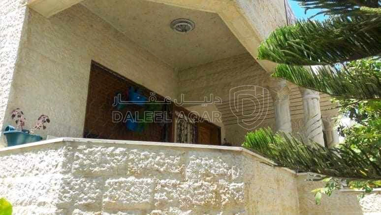 فيلا/منزل في اربد شارع الجامعه دخلة محمص القضماني  - 180,000 دأ - صورة 1